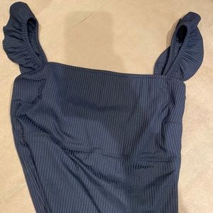 Albion Size large black ribbed swimsuit